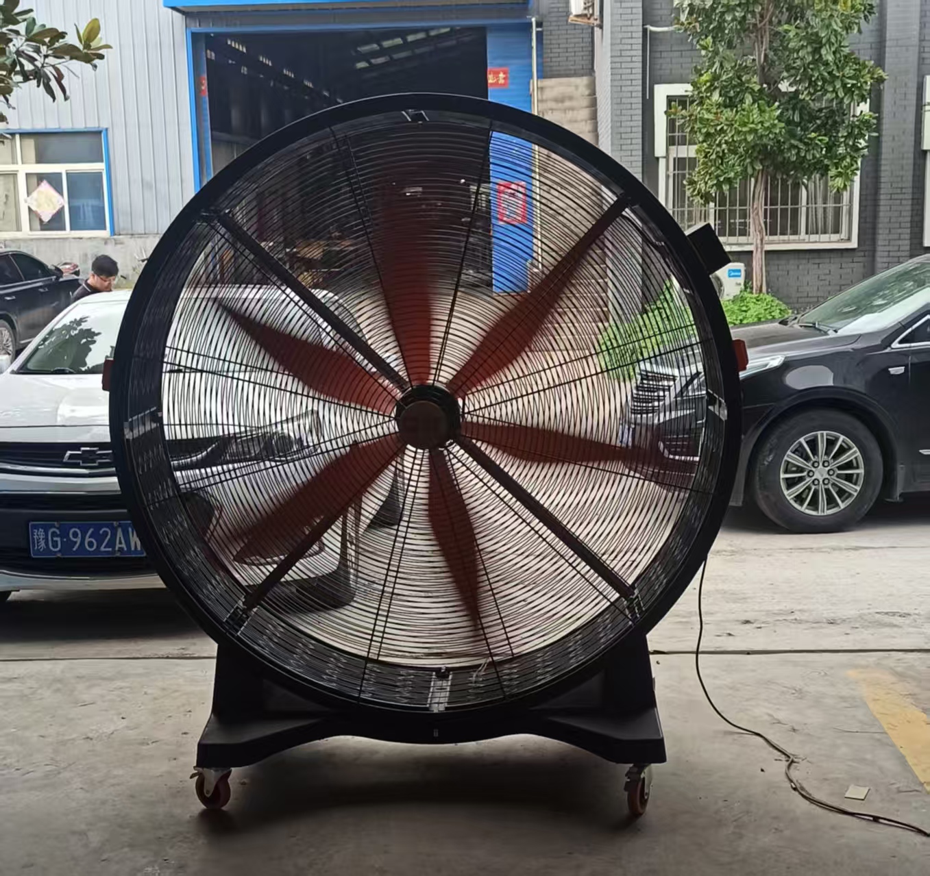 戰(zhàn)高溫，送清涼